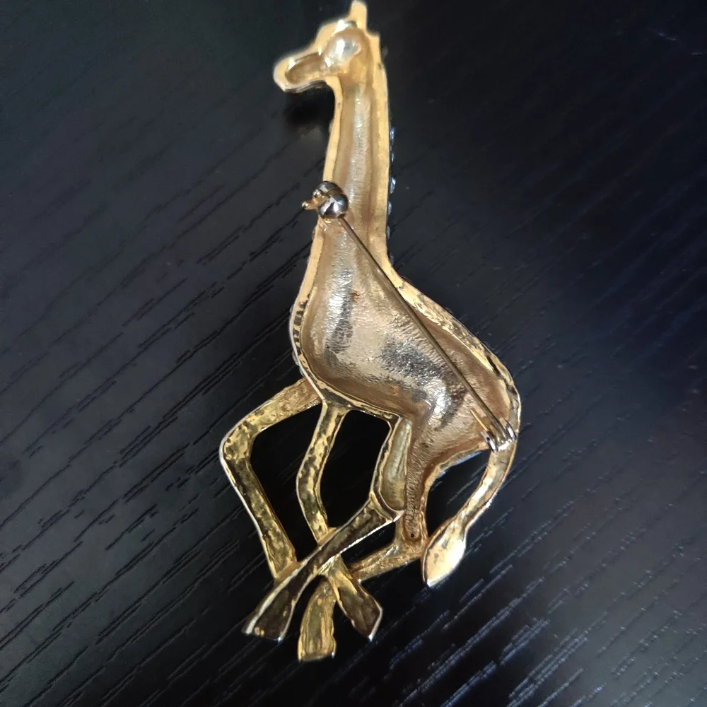 Vintage elegant giraffe brooch🦒 - Picture 5 of 9